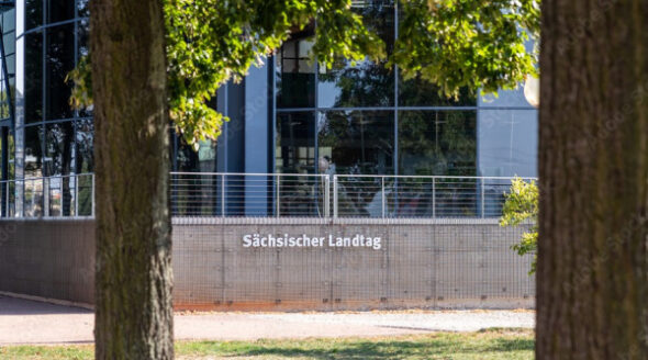 Grüner Abstimmungs-Gau in Sachsen: Wann begreift die Union, dass sie sich dem Unvermeidlichen nicht mehr länger entziehen kann?