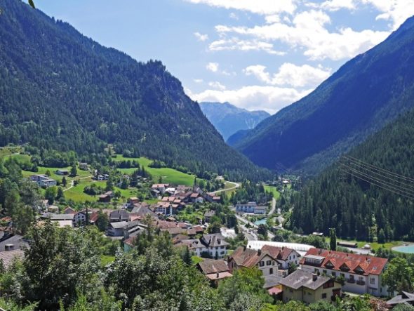 GASTSPIEL FRANK JORDAN Die Schweiz: Alpiner Vorposten von Unrecht und Gewalt?