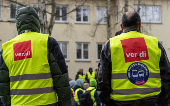 Verdi-Streik im dutschen Glätte-Chaos